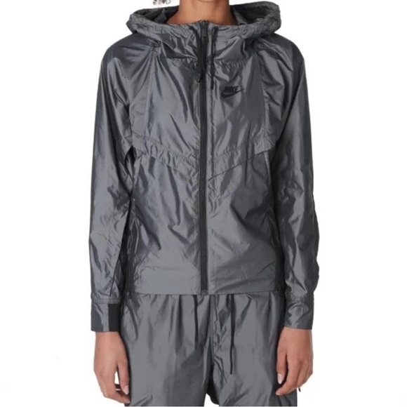 NIKE Women's Woven T2 Jacket in Deep Pewter - Picture 1 of 11